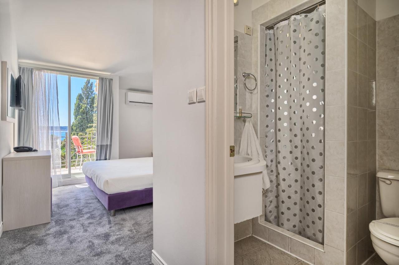 Hotel Aqua - Guest Rooms & Suites Kaštela Exteriör bild